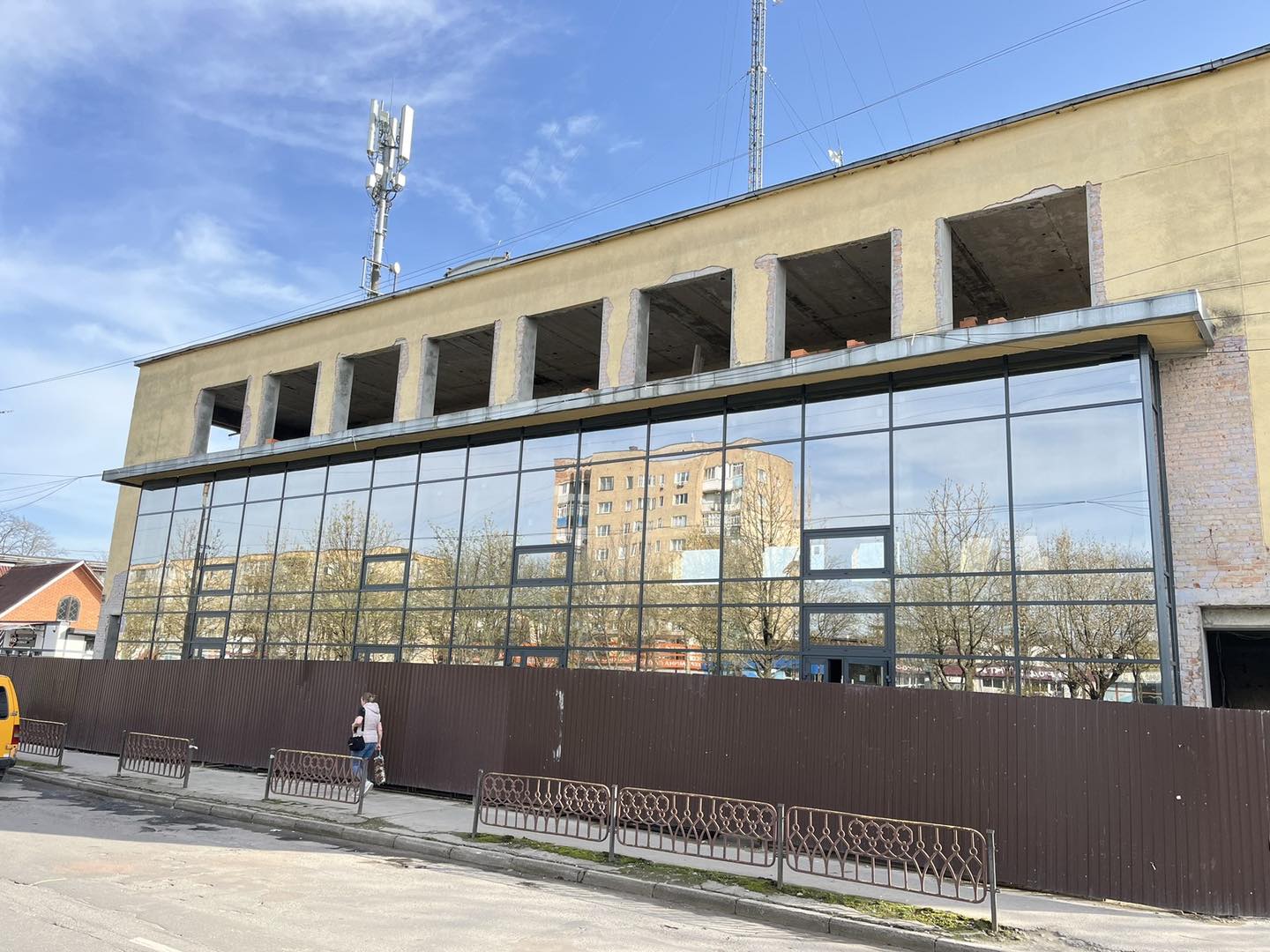 АЛЮМІНІЄВІ ВІТРАЖІ