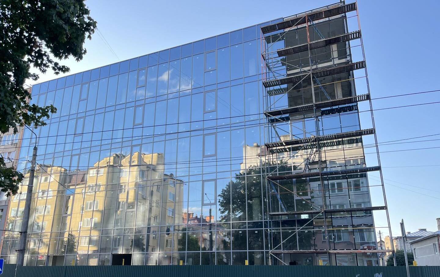 АЛЮМІНІЄВИЙ ФАСАД